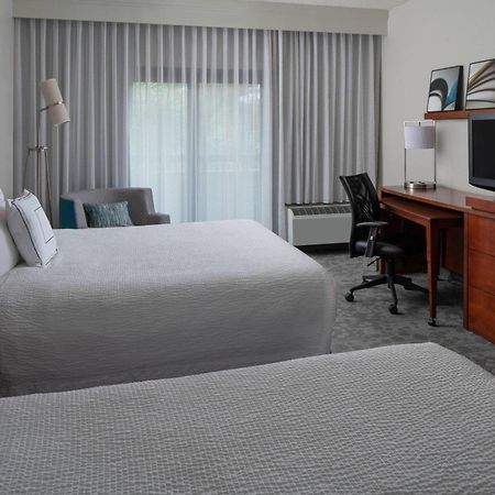 Courtyard By Marriott Jacksonville At The Mayo Clinic Campus/Beaches Экстерьер фото